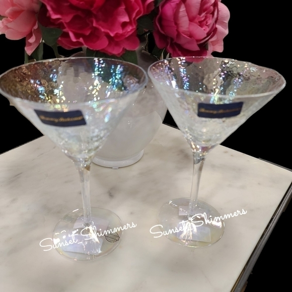 X2 Tommy Bahama iridescent Opal Reflective MARTINI GLASSES New - Picture 1 of 3